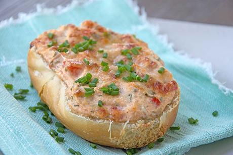 Peperoni-Käse-Brötchen