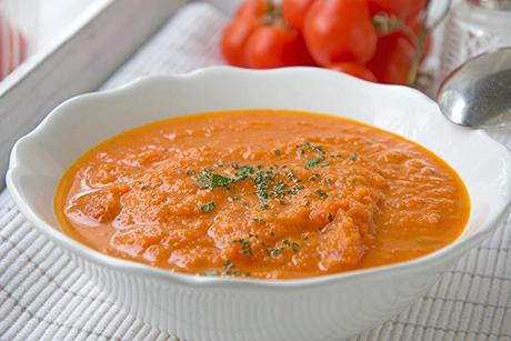 Süsskartoffel-Tomaten-Suppe