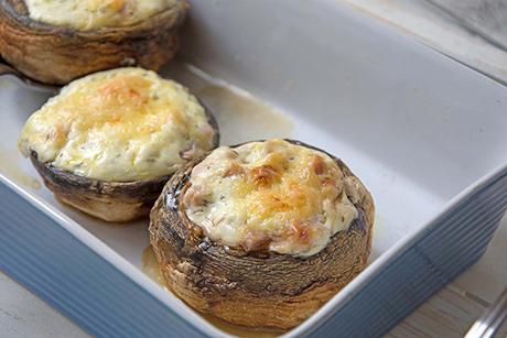 Gefüllte Mascarpone-Schinken-Champignons