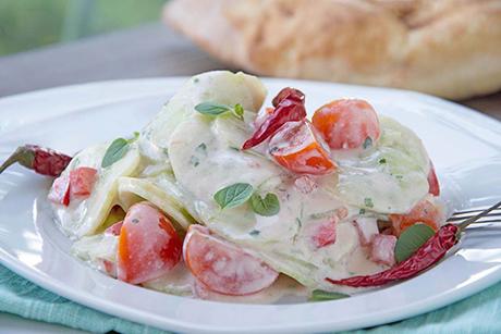 Scharfer Gurkensalat