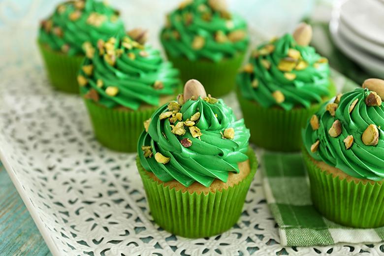 Cupcakes mit Schokolade und Pistazien