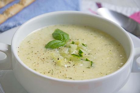 Kalte Gurkensuppe
