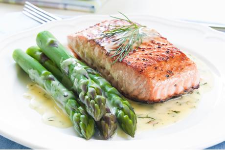 Spargel mit Lachs