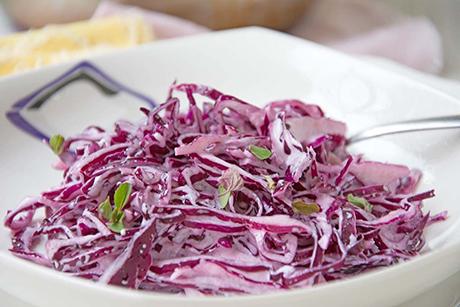 Pikanter Rotkraut-Salat