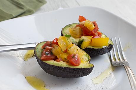 Avocado mit Tomatentatar