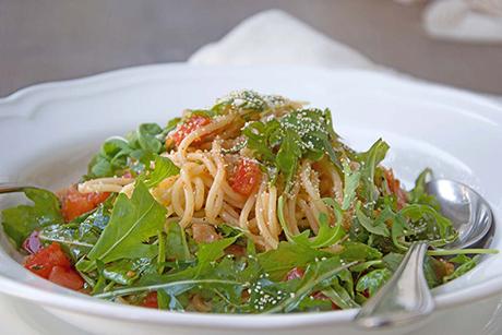 Scharfe Rucola-Spaghetti