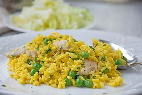 Poulet-Erbsen-Curryreis