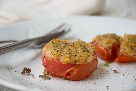 Tomaten mit Oregano-Haube