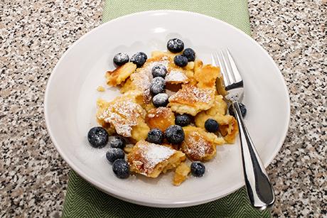Kaiserschmarrn mit Heidelbeeren