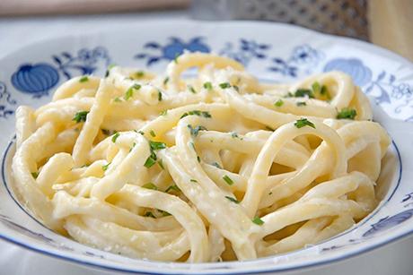 Käsesauce mit Parmesan