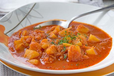 Krautsuppe mit Fleisch