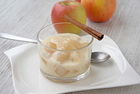 Apfelkompott mit Vanillesauce