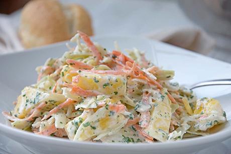Coleslaw Salat mit Ananas