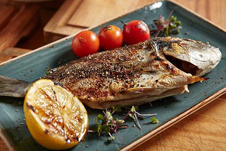 Doradenfilet in der Pfanne