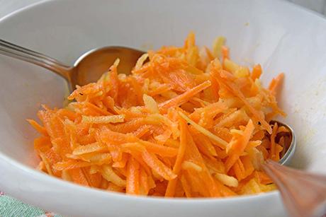 Rüeblisalat mit Apfel