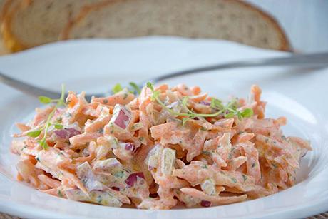 Rüeblisalat mit Rahm