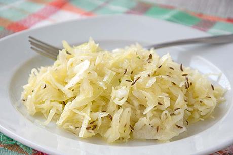 Krautsalat mit Kümmel