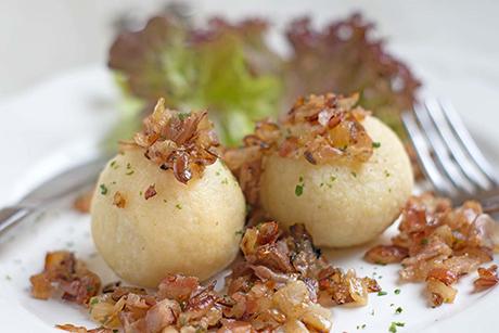 Knödel mit Speck