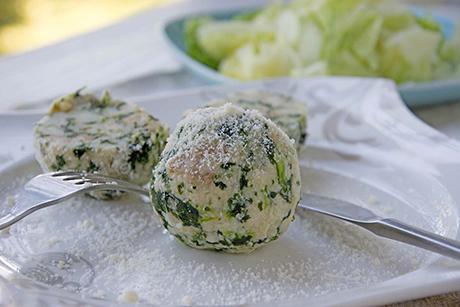Knödel mit Spinat
